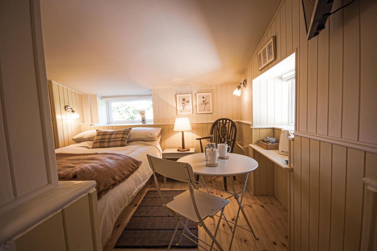 The Old Smithy Inn Welcombe Екстер'єр фото