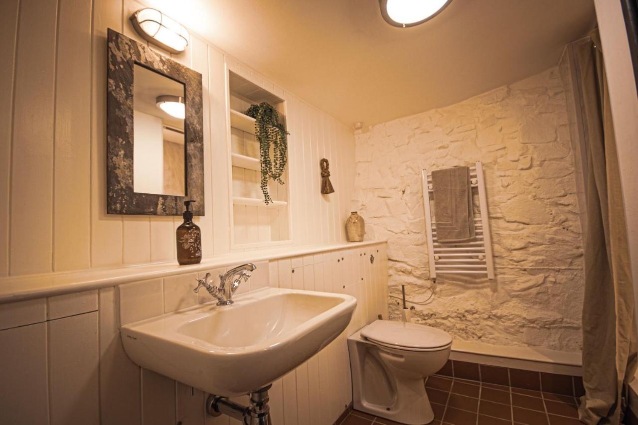 The Old Smithy Inn Welcombe Екстер'єр фото